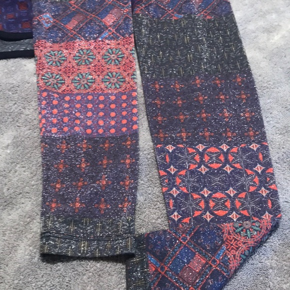 Desigual woman’s long sleeve shirt. Size X-Small. - Picture 5 of 9